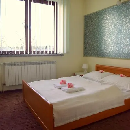 Kwadrat Motel 2*